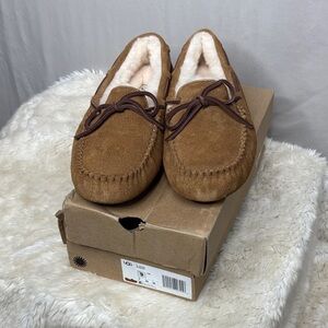UGG Womens Chestnut Brown Suede Moccasin Slippers